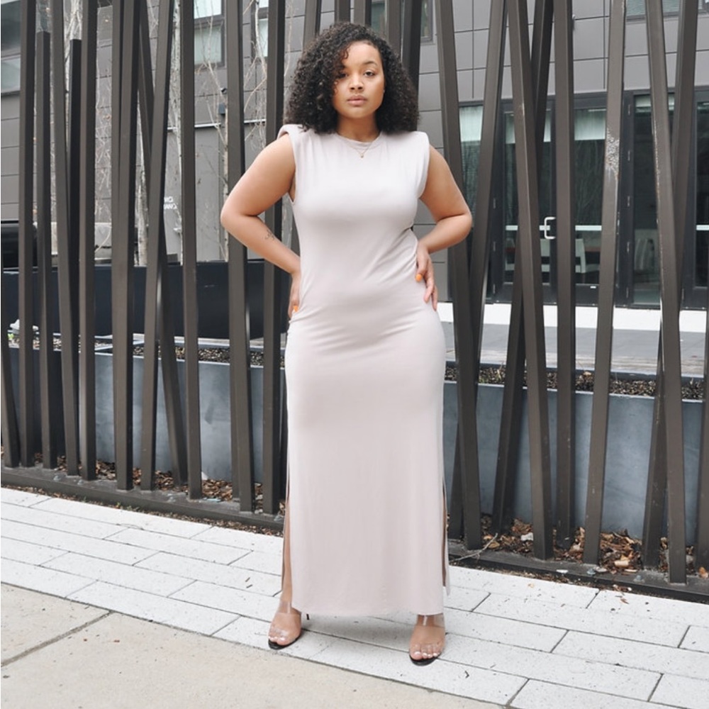 Soft Shoulder Pad Maxi Dress